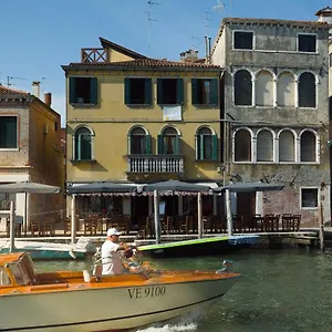  Apartamento Casa Virginia Direct At The Canal Cannaregio With Own Roof Terrace